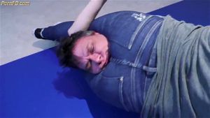 Reality Girls Sexy Thick Woman Scissors Squeezing: Scissoring, Headscissors & Headscissor Porn - 经典欧美
