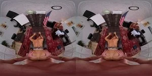 Busty Mom's Office Melons: Ashlyn Peaks ft. Kyle Mason by RealJamVR: Porn - 经典欧美