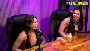 Sexy Fat Girl and Naughty Japanese Girl Make Out on the California TV Podcast: Porn - 经典欧美