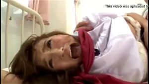 日本女学生与办公室女郎的潮吹与高潮狂欢