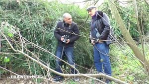 pépé chasse le lapin et une femelle lui tire la pine: Blowjob, Doggy & Missonary Porn - 经典欧美