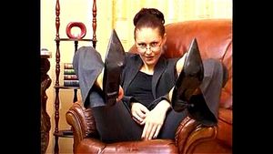 Mistress In High Heels JOI: Femdom, Cuckold & Domination Porn - 经典欧美