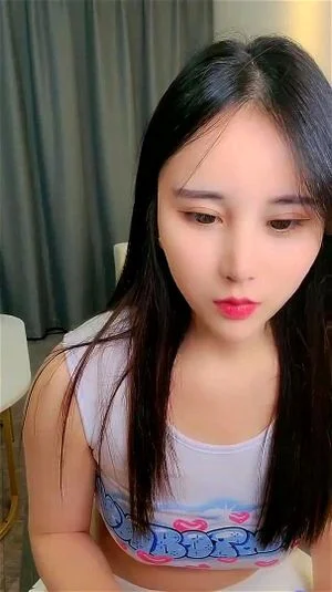 大奶亚洲素人宝贝享受大鸡巴后入式站立和呻吟 我在 meetxx.com 找到了她