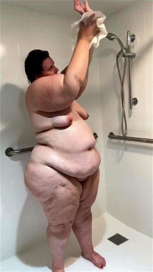 mega ass in shower: Showering Porn - 经典欧美