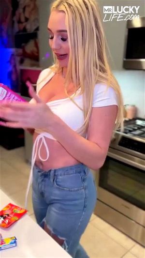 Having Taco Tuesday With Kendra Sunderland by MrLuckyLife: Lingerie, Kink & Cock Sucking Porn - 经典欧美