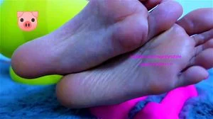 Get it quick. Brat with perfect feet.: Bongacams, Feet Fetish & Jack Off Porn - 经典欧美