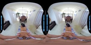 LethalHardcoreVR 与丰满黑人美女 NIA NACCI 的私人裸体健身