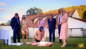 Bride4k. 性感新娘拥有自然美胸，正与装扮成猎犬的新郎进行一场刺激的成人游戏