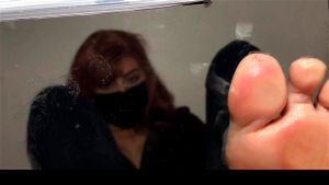 Latina feet in glass asmr: Sweet, Dirty Feet & Smelly Feet Porn - 经典欧美