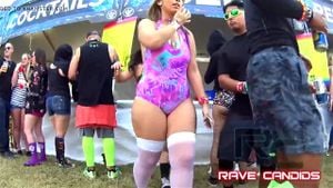 RAVE CANDID ASS: Big Ass, Booty & Rave Booty Porn - 经典欧美