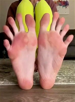 Long toes to bust nut to: Xhamster, Feet & Soles Porn - 经典欧美