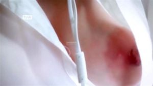 韩国烈焰红唇Ryua ASMR，透明服饰，若隐若现的胸部，最新资源，免费下载，尽在老王论坛bit.ly/3W1LJXc