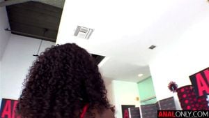 Anal Only 泰莎和妮可喜欢一场美妙的ATM体验