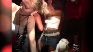 性感泡沫派对美女
