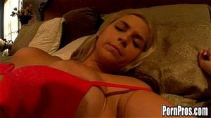 Sleeping Beauty ft. Sarah Vandella: Blowjob, Doggy & Missonary Porn - 经典欧美