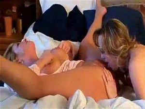 Amateur MILF lesbian strapon homemade: Blowjob, Missonary & Licking Porn - 经典欧美