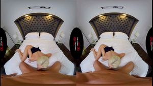 Blonde student fucks hard: Blowjob, Doggy & Cowgirl VR Porn - 经典欧美
