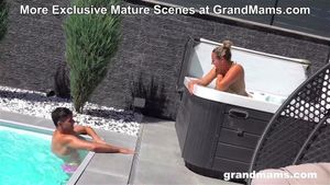 丰满祖母BBW凯西在GrandMams被深度插入