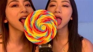 Japanese Twins Sucking Lollipop ASMR: Licking, Asian & Pretty Face Porn - 经典欧美
