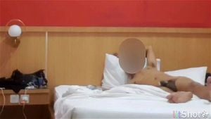 Hijab kaca mata isap dan keenakan ngentot: Doggy, Cowgirl & Missonary Porn - 经典欧美