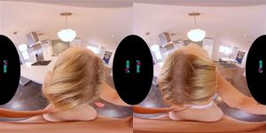 Chloe Cherry Sister: Blowjob, Cowgirl & Missonary VR Porn - 经典欧美