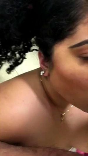 Latinas suck dick anywhere lol: Blowjob, Public & Bathroom Porn - 经典欧美