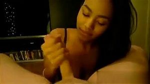 Beautiful Ebony Girlfriend Blowjob and Facial: Cumshot & Sucking Porn - 经典欧美
