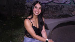 POV - Strolling The Streets To Find Cute Girls by Drilled Porn: Doggy, Cowgirl & Hardcore Porn - 经典欧美