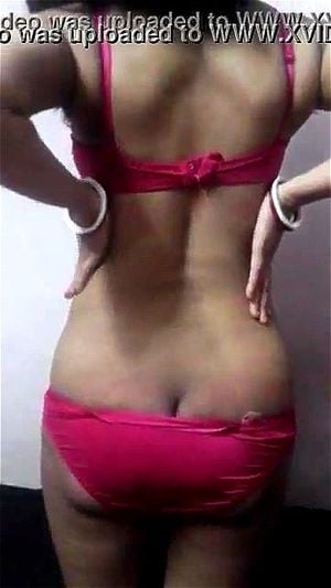 Hot Indian Infront of a guy: Hairy Pussy, Pussy Rubbing & Hot Woman Porn - 经典欧美