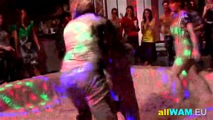 Wild lesbian mud wrestling adventure: Chaturbate, Euro & Kinky Porn - 经典欧美