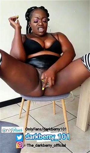 BBW ebony slut plays with her pussy: Solo Masturbate, Onlyfans Leak & Onlyfans Masturbation Porn - 经典欧美