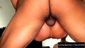 Gangbang Creampie - 疯狂内射盛宴 - Sona Bella 全力承受激情冲击