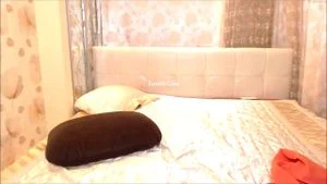 她是谁？