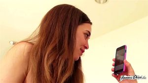 了解：RILEY REID - 深入了解她并观看她被上的场景