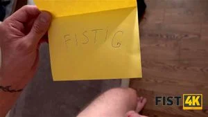 FIST4K. Minx celebrates birthday with stranger who gifts her the first fisting: Porn - 经典欧美
