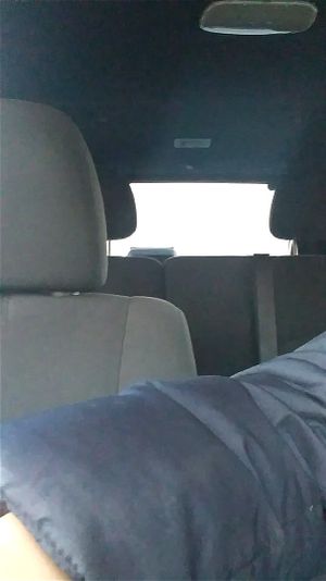 EW 在车里自足崇拜
