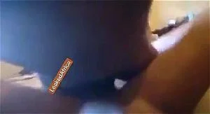 津巴布韦妓女避孕套破裂意外中出