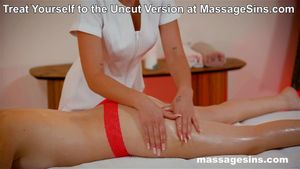 我从未感到如此放松！Rebecca Volpetti 与 Asandra Dewy 在 MassageSins