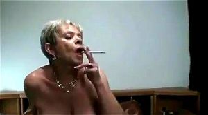 Lynn smoking ft. Lynn Boyde: Doggy, Cowgirl & Bongacams Porn - 经典欧美