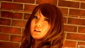 丰满的成人女演员西野桃香的魅力展现。