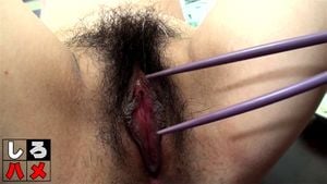 在私密处前享用美食（神秘性癖）无修正