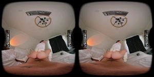 VR Conk: 饥渴的帕德梅·阿米达拉在星球大战角色扮演中口交并做爱 | VR色情