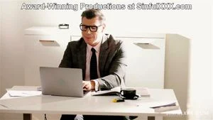 What Happens in the Office, Stays in the Office at SinfulXXX ft. Denis Marti, George Uhl, Karina King & Miss Sally: Porn - 经典欧美