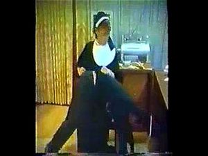 修女长尺打屁股跨坐