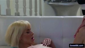 Slutty babes Jessie Saint and Adira Allure scissoring: Licking, Lesbian & Lesbians Porn - 经典欧美