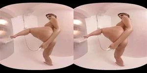 Anna Polina 是一位备受瞩目的成人影星，以其大胆的表演和独特魅力吸引了大量观众。她的作品涵盖多种风格，展现了成人的激情与创意。