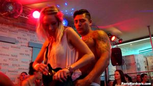 dance sluts: Blowjob, Xnxx & Dirtytalk Porn - 经典欧美