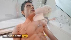 Brazzers - Jordi Stumbles Upon Blondie Fesser & Her Dirty Hobby & She Decides To Fuck His Huge Dick: Porn - 经典欧美