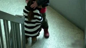 狂野女孩口交后弯腰接受猛烈冲击
