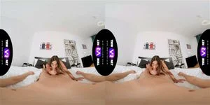 TmwVRnet - Miriam More - 甜蜜的早晨高潮狗爬式